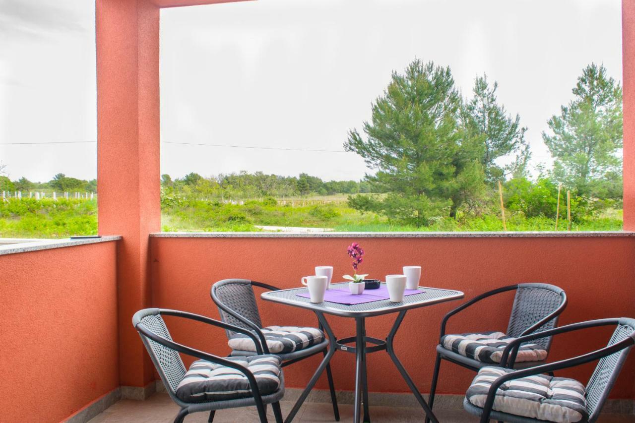 Rose Garden Apartment Privlaka  Ngoại thất bức ảnh